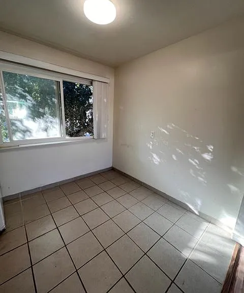 125 S L St #6 — Photo 5