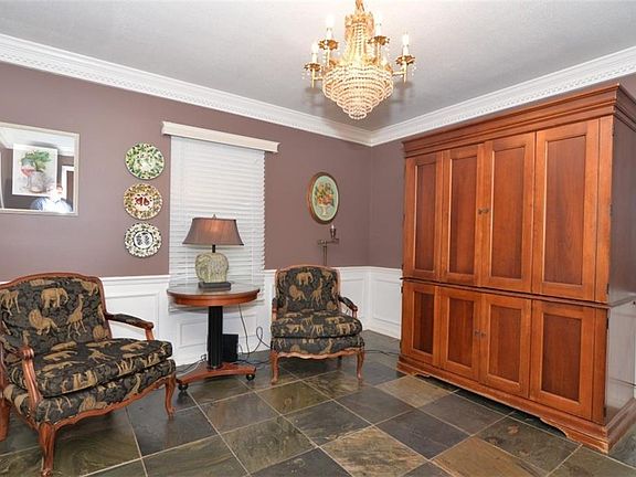 4th image of 109 Smokerise Blvd