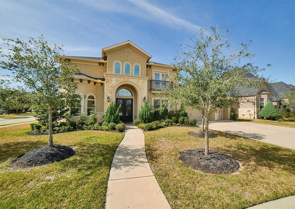 1st image of 2018 Greenvine Cir