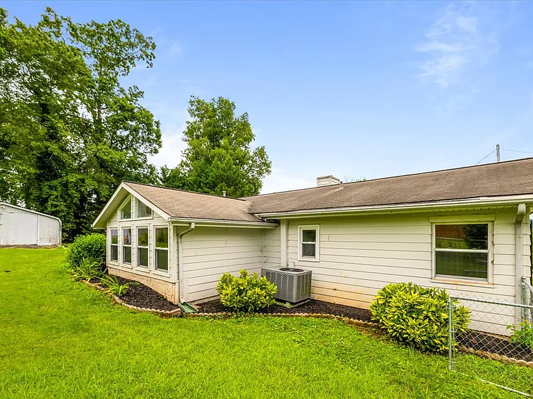119 Newberry Cir — Photo 39