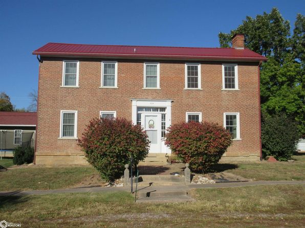 425 Jackson St, Warsaw, IL 62379