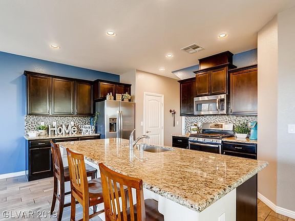 4th image of 6756 Byron Bay Ct