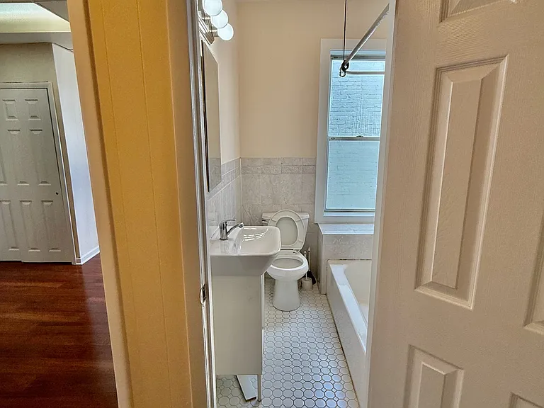 2416 S Juniper St — Photo 18