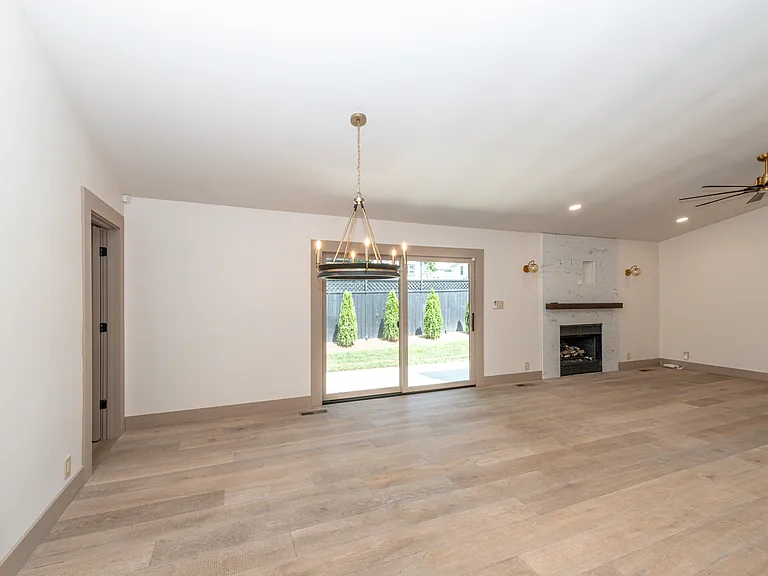 626 Copperfield Dr — Photo 10