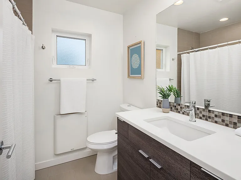 second floor master bathroom