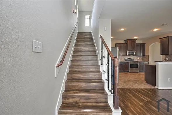 18210 Amalfi Coast Dr — Photo 28