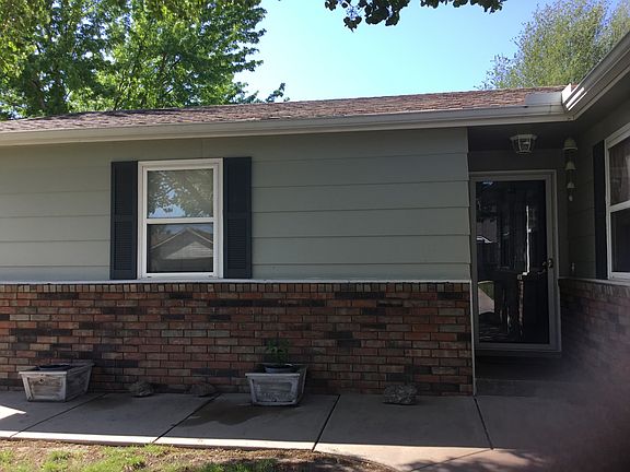 5th image of 3001 S Mount Carmel Ave