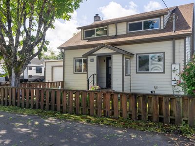 1285 6th Ave, Seaside, OR, 97138