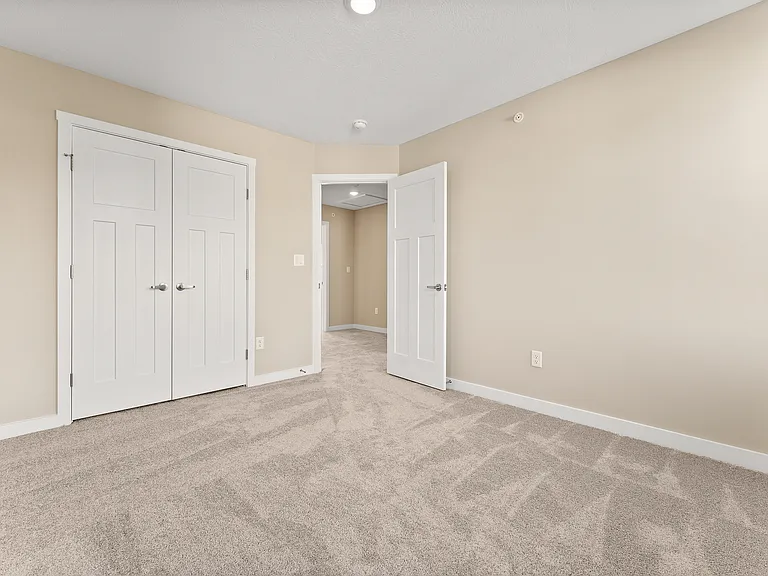 705 Ravenshire Ct — Photo 27