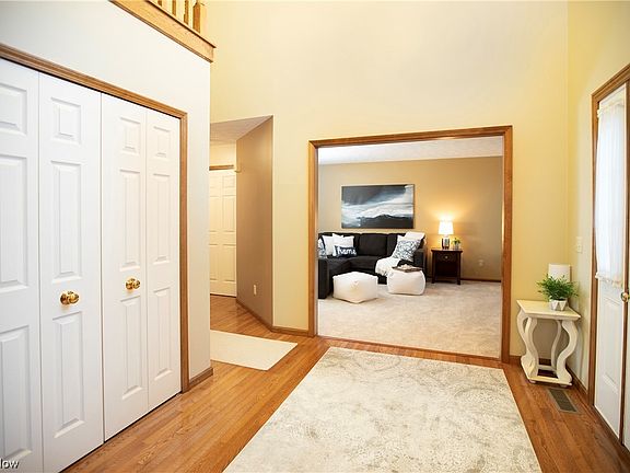4th image of 36222 Eagle Creek Dr