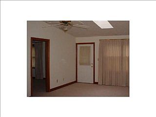 3rd image of 133 Lakeshore Dr