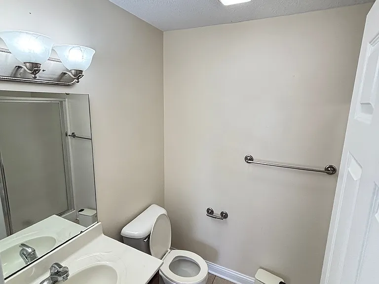117 Clancey St — Photo 41