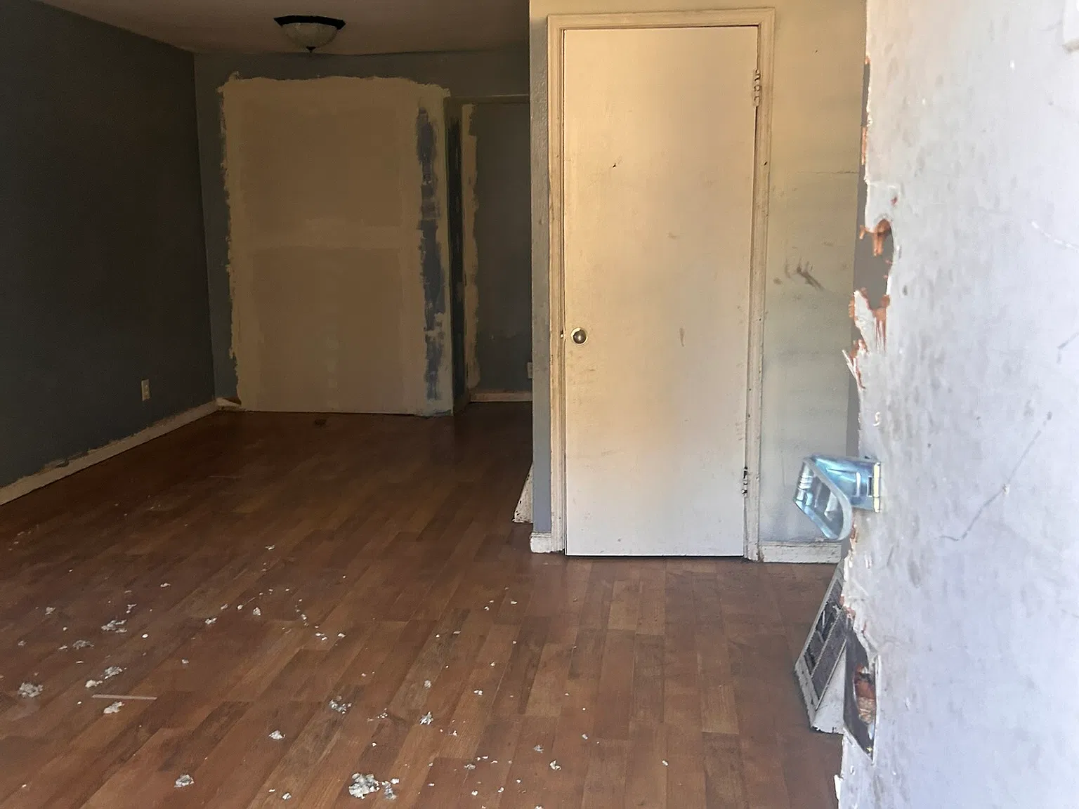 3 bed, 972 sqft, $750 — Photo 3