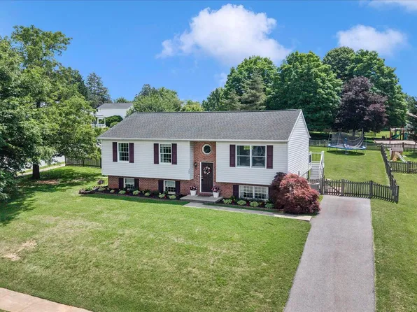 389 Mountain Laurel Ct, Westminster, MD 21158