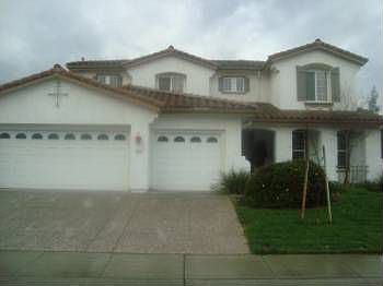 1st image of 140 Orrington Cir