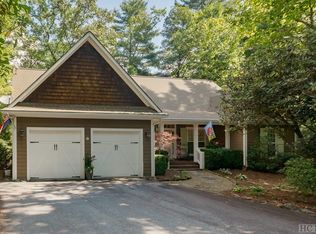 74 Stonecreek Xing, Sapphire, NC 28774