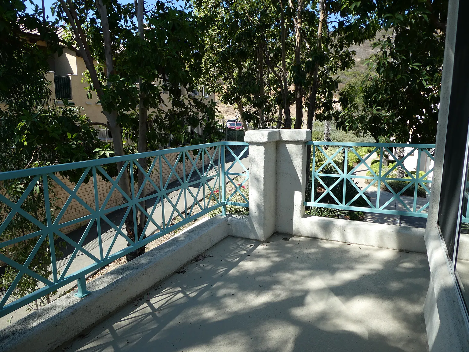 2 bed, 1100 sqft, $3,035 — Photo 3