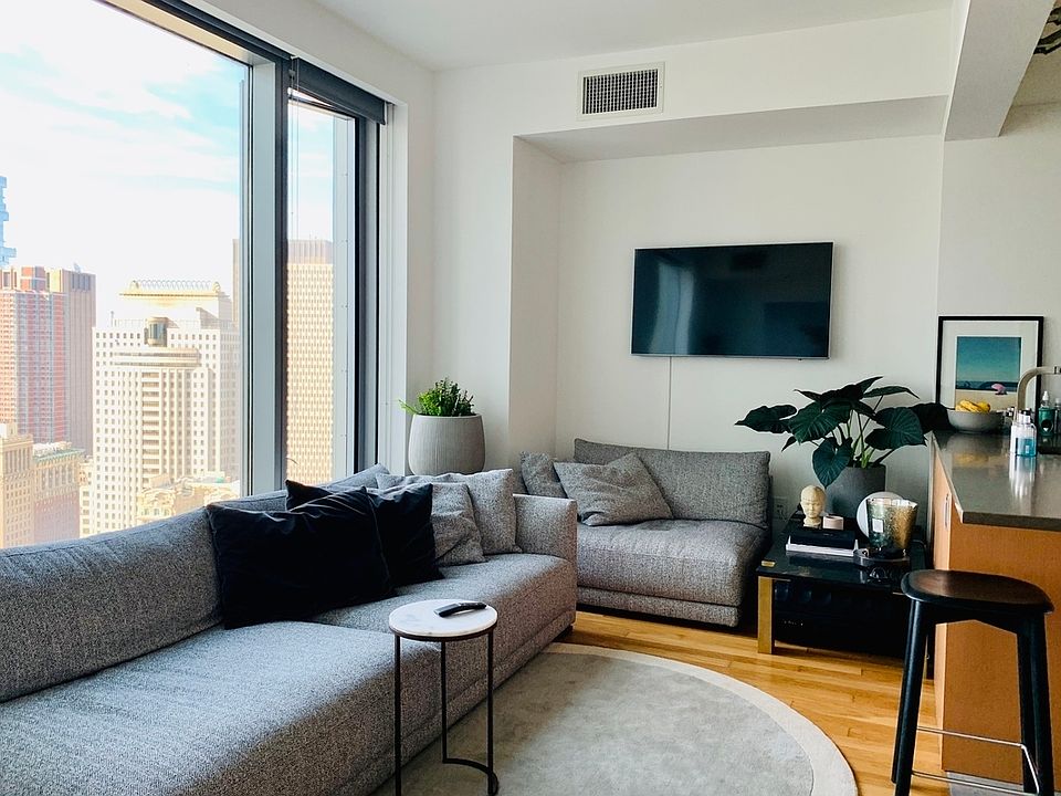 1st image of 8 Spruce St APT 37W