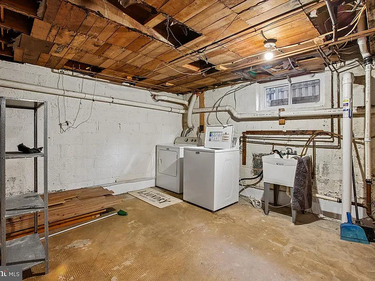 4602 Derussey Pkwy — Photo 43