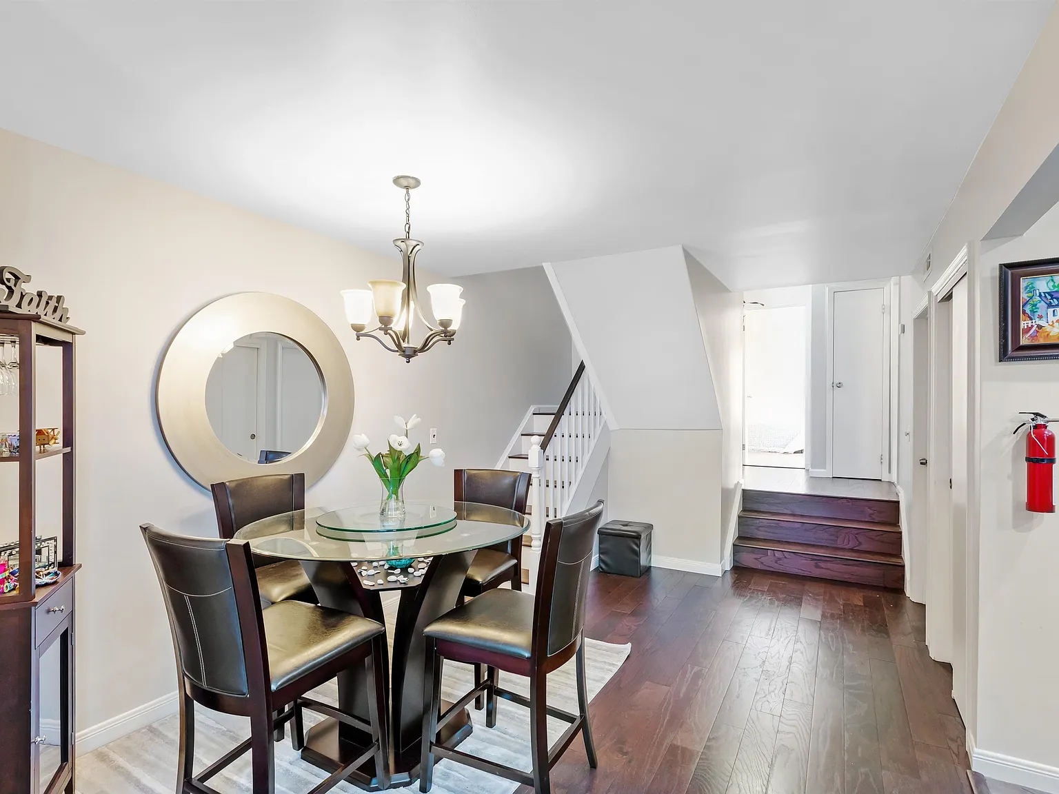 2 bed, 2.0 bath, 1650 sqft, $2,700 — Photo 4