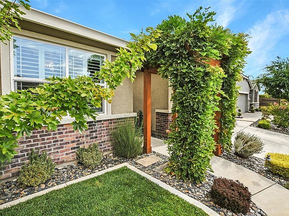 3rd image of 3033 Youngtown Ave