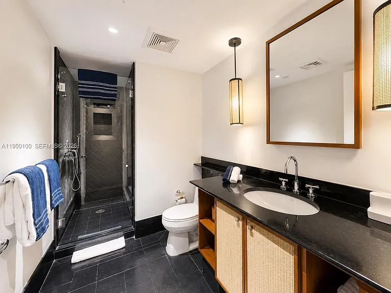 101 20th St #3501 — Photo 32