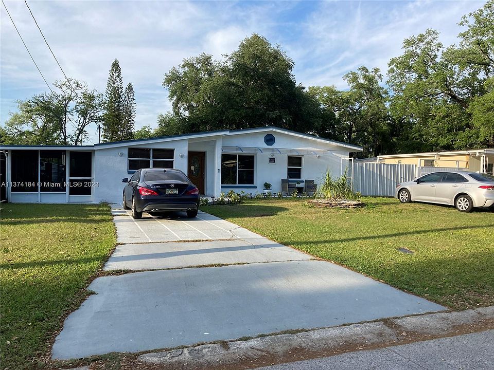 1st image of 7510 Melaleuca Ln