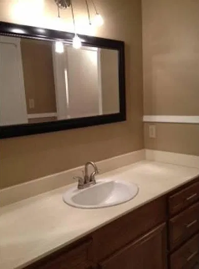 3 bed, 1900 sqft, $1,840 — Photo 4