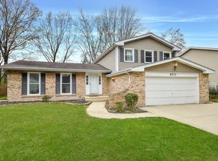 6711 Breckenridge Rd, Lisle, IL 60532