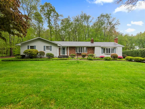 17 Blueberry Lane, Shelton, CT 06484