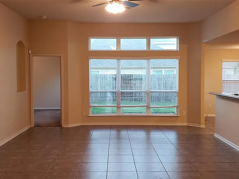 9923 Yearling Pl — Photo 5