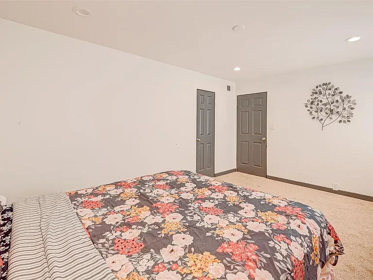 5863 Inwood Dr #5 — Photo 32