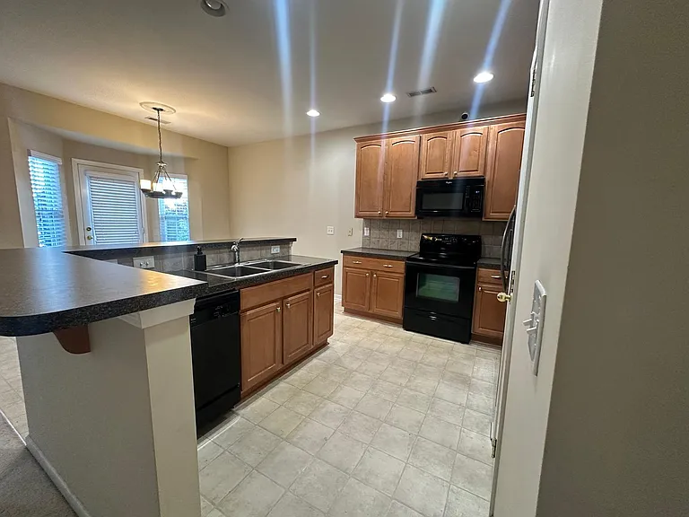 9030 Sedgewich Ln — Photo 34