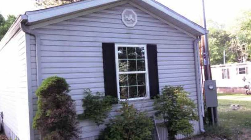 2nd image of 262 E Center St