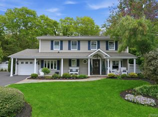 17 Milburn Rd, South Setauket, NY 11720