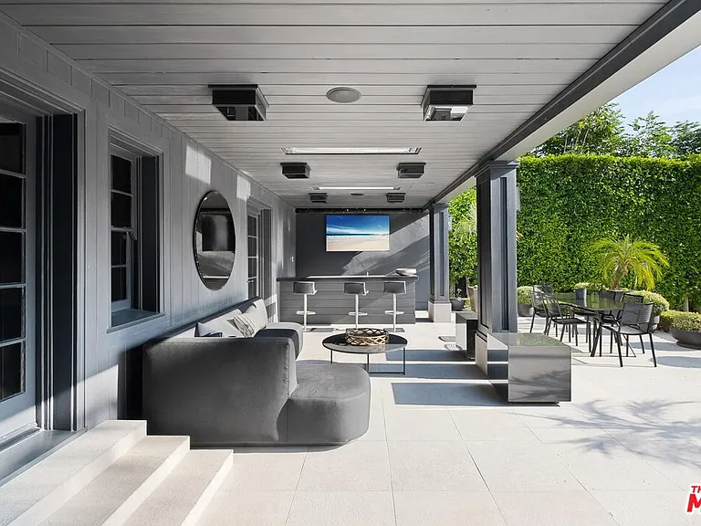 1443 N Doheny Dr — Photo 19