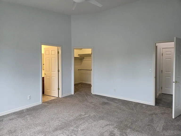 521 Burnham Pl — Photo 13