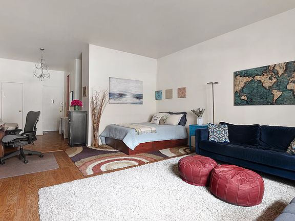 2nd image of 208 W 119th St APT 1H