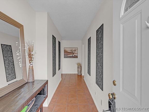 4th image of 1122 E 144th Pl