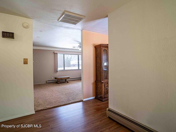 5th image of 1705 Glade Rd