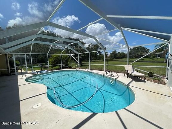 2nd image of 866 Spanish Wells Dr
