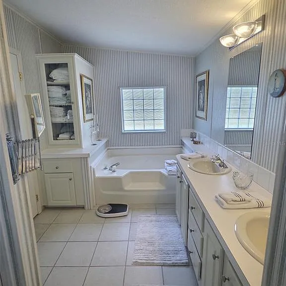 136 Pindo Palm St W — Photo 20