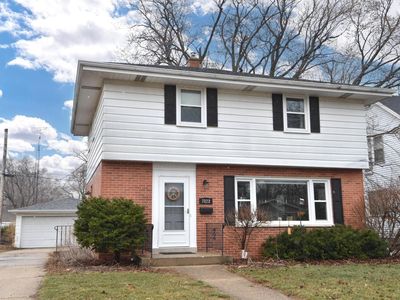 7822 8th AVENUE, Kenosha, WI, 53143