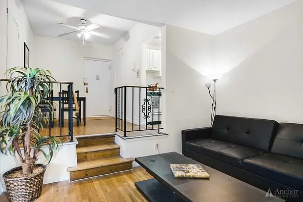 Rented by Anchor Associates | media 24