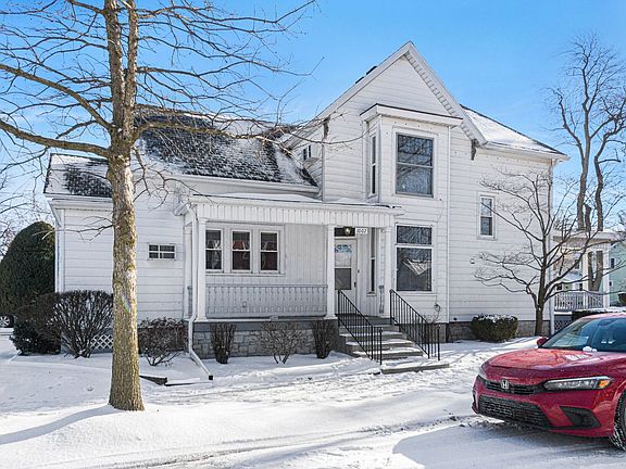 2nd image of 1001 Columbia Ave #1002
