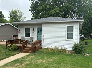 807 N Ave, Milford, IA 51351