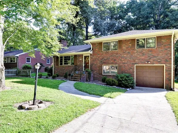 86 Normandy Ln, Newport News, VA 23606