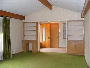 3rd image of 7481 Valley Villas Dr