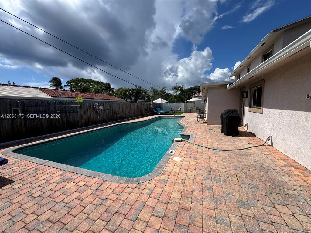 1660 NE 25th Ave, photo 5