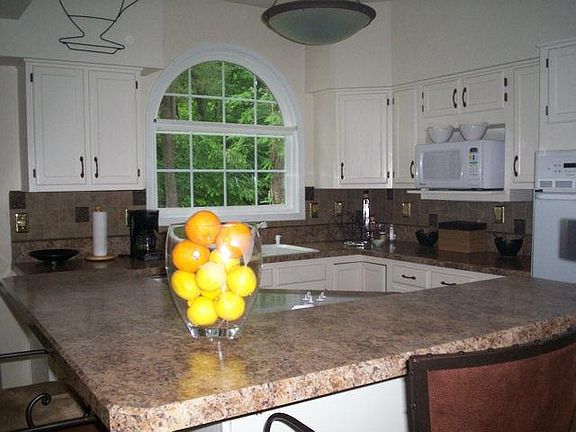 4th image of 48222 Keel Dr